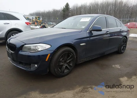 2013 BMW 528I xDrive z USA, uszkodzony, nr VIN WBAXH5C58DDW14270